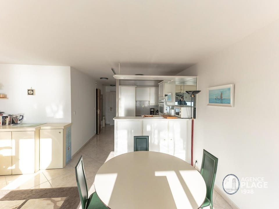 Appartement T2 face plage avec garage aux Sables-d'Olonne - FR-1-197-213 Apartment in Les Sables-d'Olonne