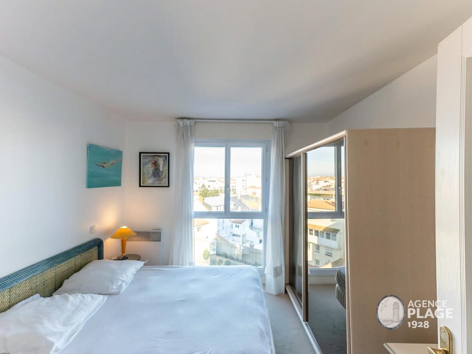 Appartement T2 face plage avec garage aux Sables-d'Olonne - FR-1-197-213 Apartment in Les Sables-d'Olonne