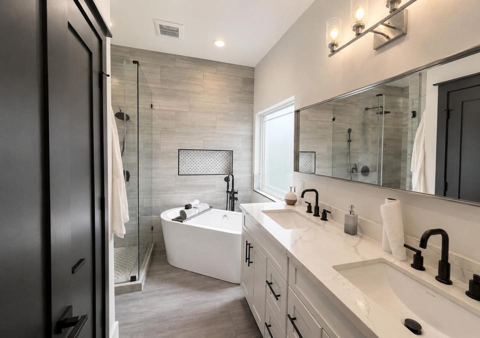 Modern 3BR Home King Suite 10 Min Downtown House in Harris County