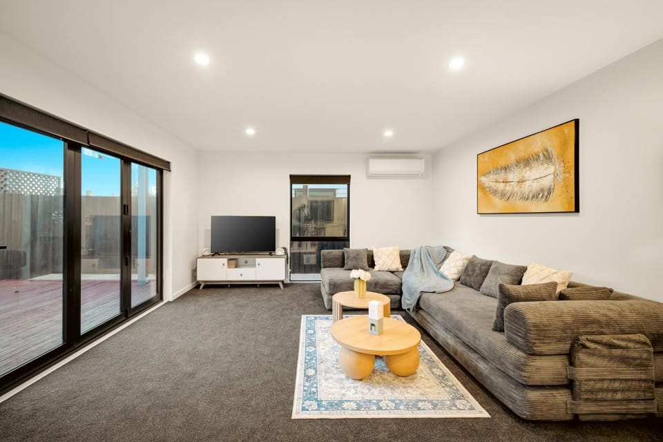 Communal lounge/ TV room, Living room