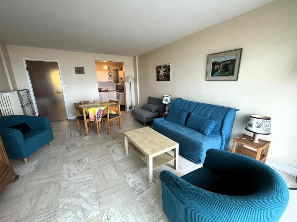 Studio spacieux face à la mer, proche commerces, tout équipé - FR-1-197-265 Apartment in Les Sables-d'Olonne