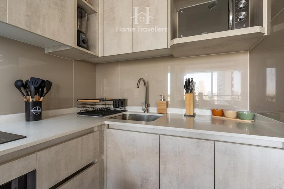 HT Moderno depto para 4 PAX with parking and AC Apartment in Santiago