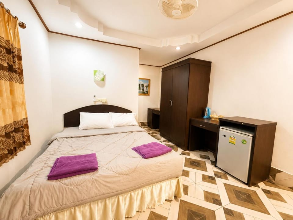Budget Hotel Koh Lanta Bed and Breakfast in Sala Dan