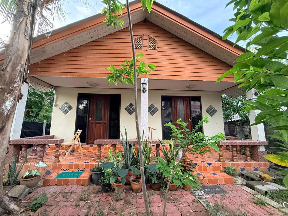 Budget Hotel Koh Lanta Bed and Breakfast in Sala Dan