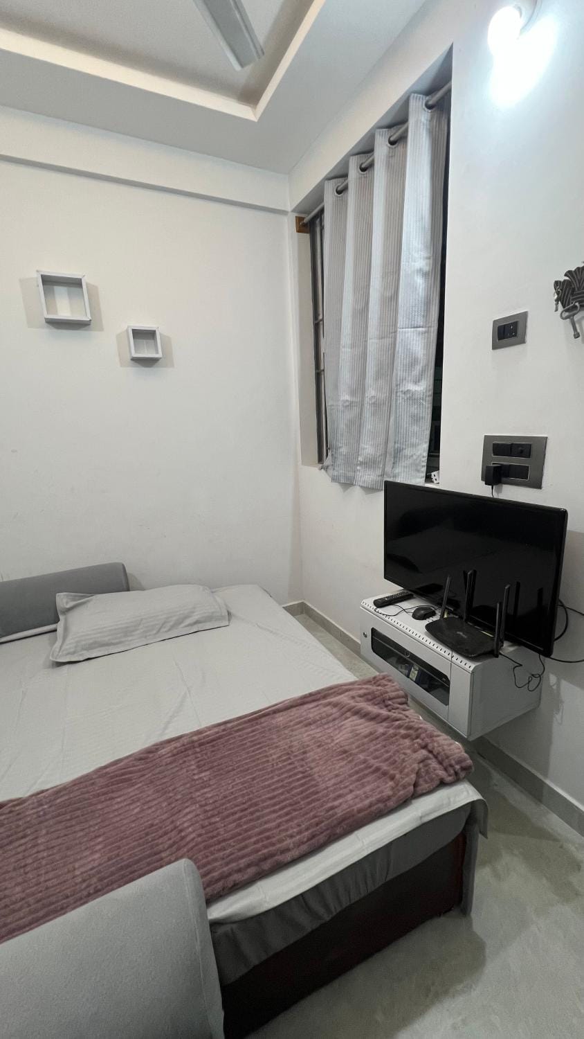 The Compact Retreat Apartment in Bengaluru