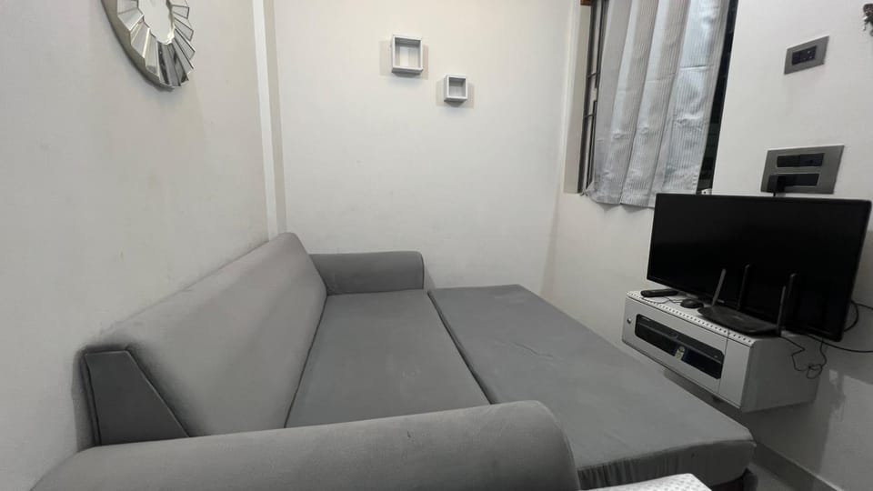 The Compact Retreat Apartment in Bengaluru
