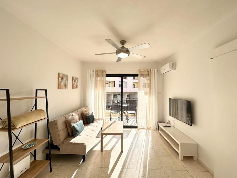 Sun Julz Byzantium Gardens- 1 Bedroom Apartment in Paphos