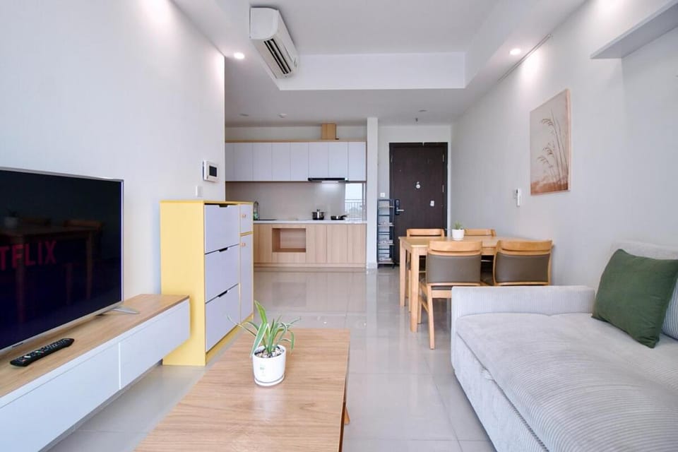 Botanica - 2BR - Cozy Spacious & Airy Near Airport Apartment in Ho Chi Minh City