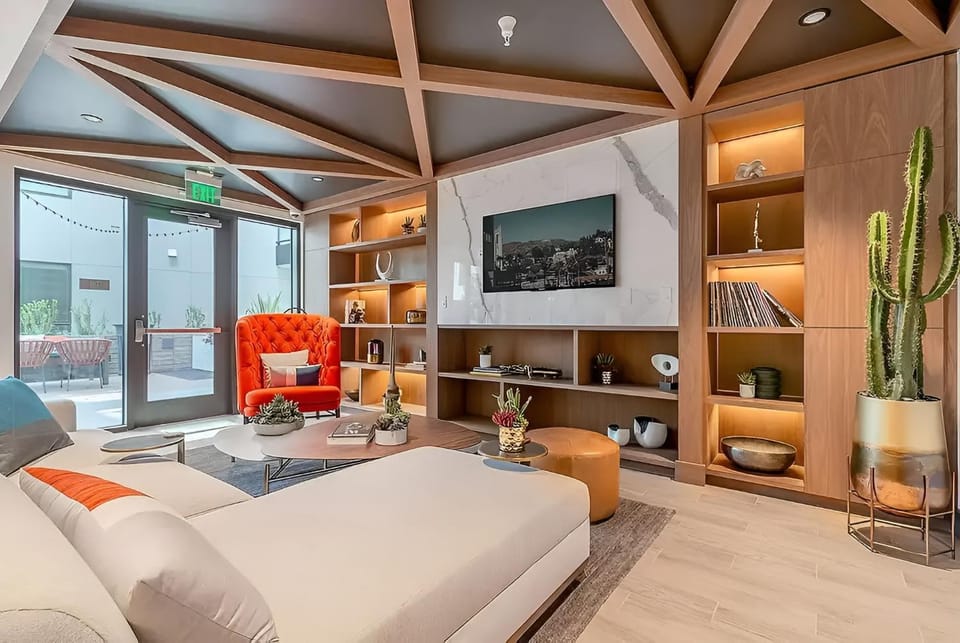 Wallace Luxurious With Hollywood Sign View Apartment hotel in Hollywood