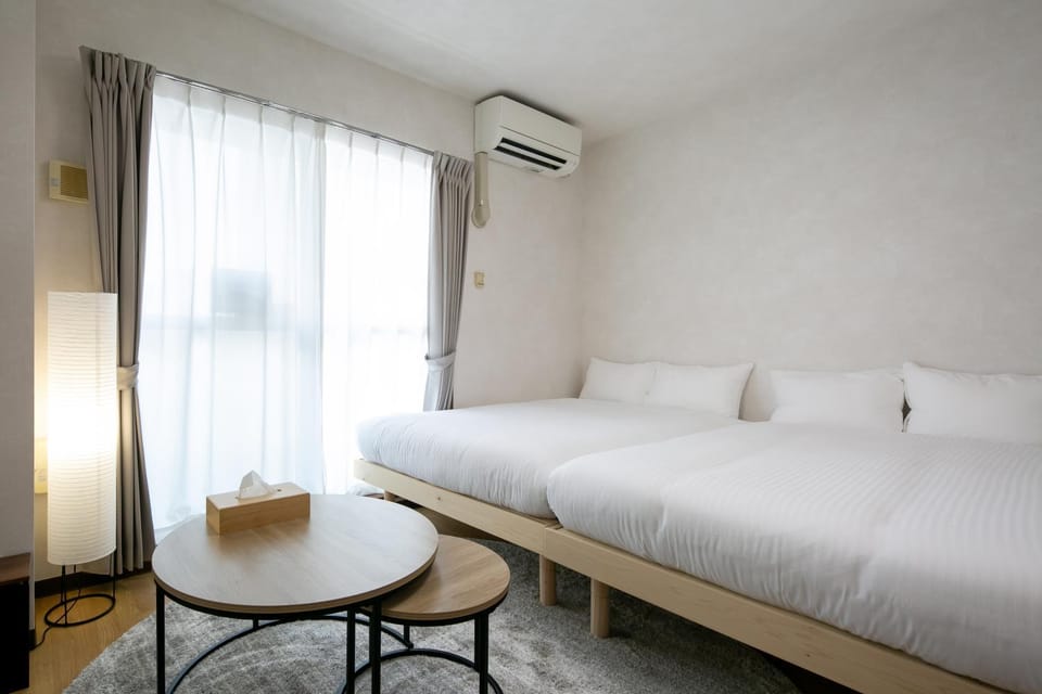 Bed, Photo of the whole room, Bedroom, air conditioner