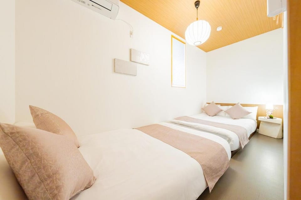 秀 大阪アクセス抜群 箱庭風呂のある貸切宿 18ベッド 鶴橋一棟貸し Villa in Osaka