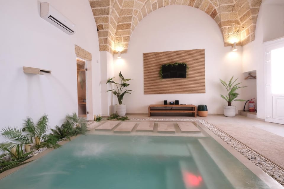 TV and multimedia, Pool view, Swimming pool, Swimming pool
