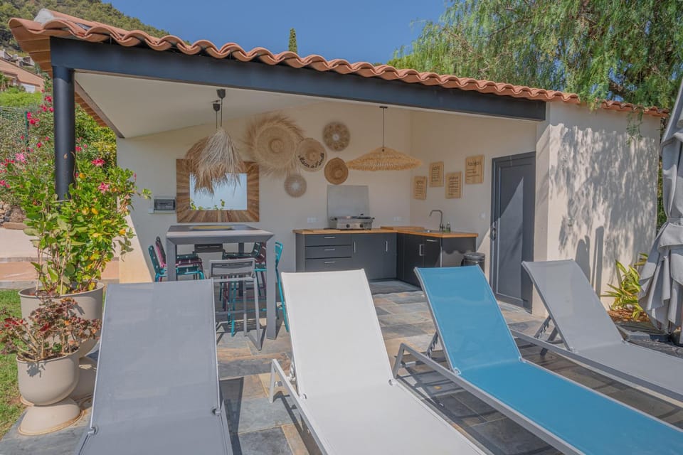 VILLA LAEWEEN By Terrys Homes Villa in Hyères