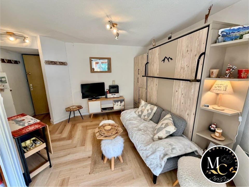 Studio, city center station PDVH301 Apartment in Allos