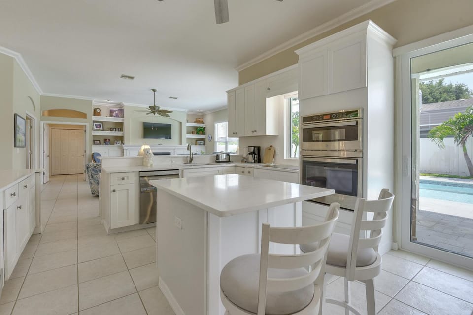 Private Yard & Pool! Modern Getaway in Bradenton House in Bradenton
