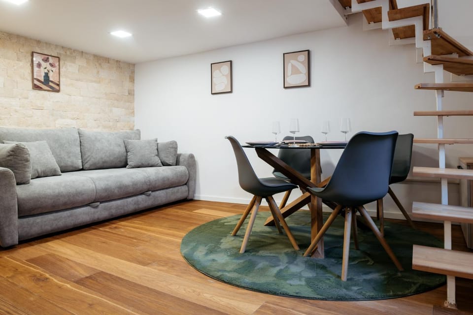Living room, Dining area