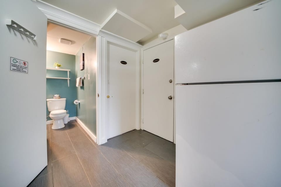 Toilet, Bathroom