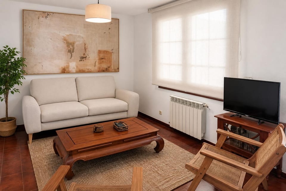 TV and multimedia, Living room, Seating area, internet