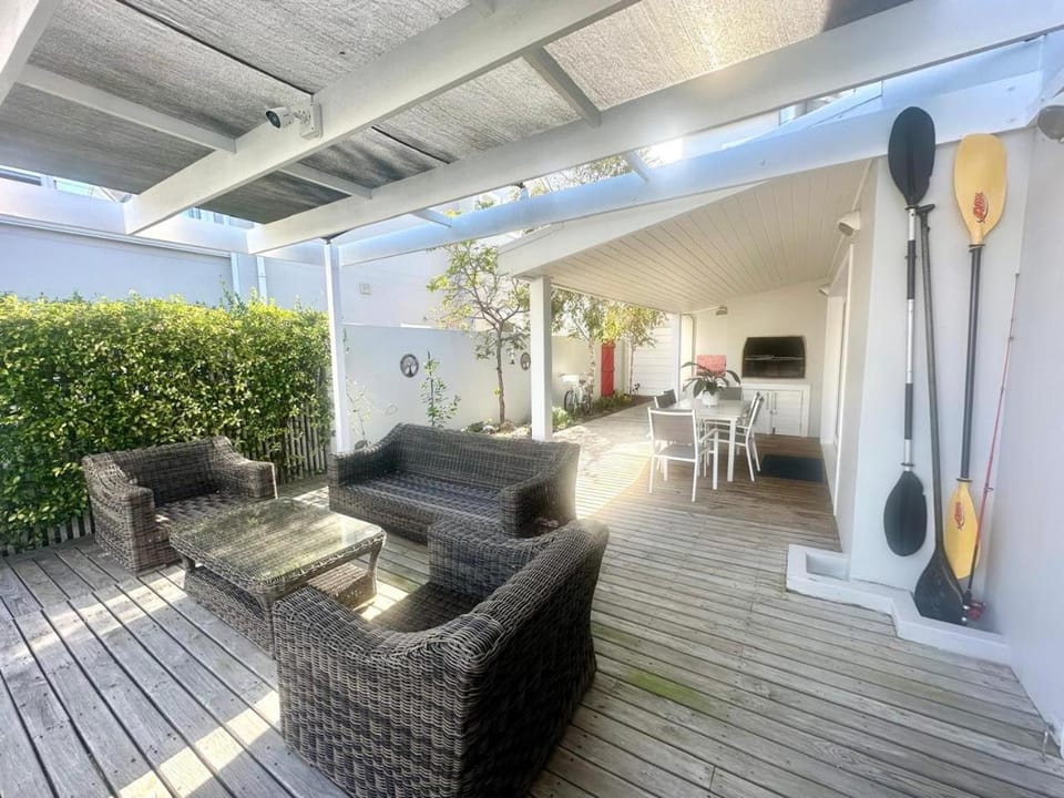 Saffron Island - S5 House in Knysna