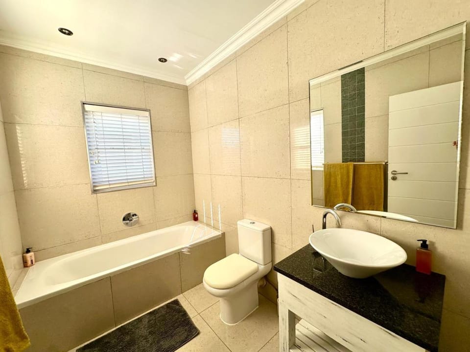Saffron Island - S5 House in Knysna