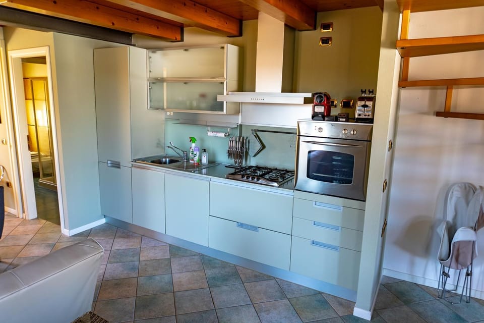 Kitchen or kitchenette, kitchen
