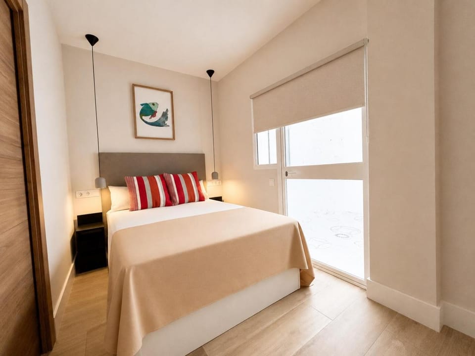 Bed, Photo of the whole room, Bedroom, internet, internet, air conditioner, air conditioner
