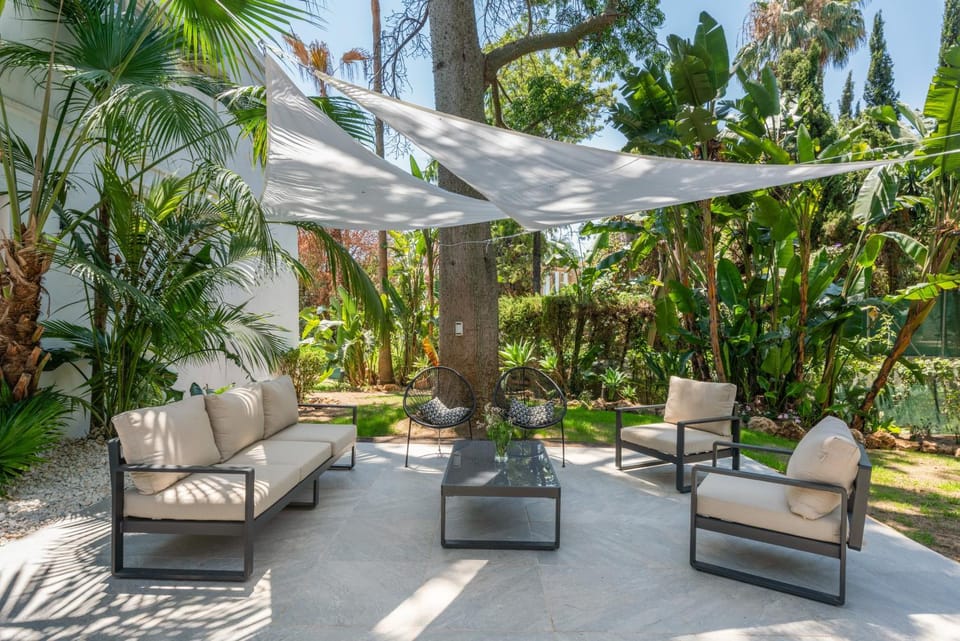 Magnificent 5-bedroom Villa Villa in Marbella