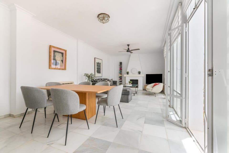Magnificent 5-bedroom Villa Villa in Marbella