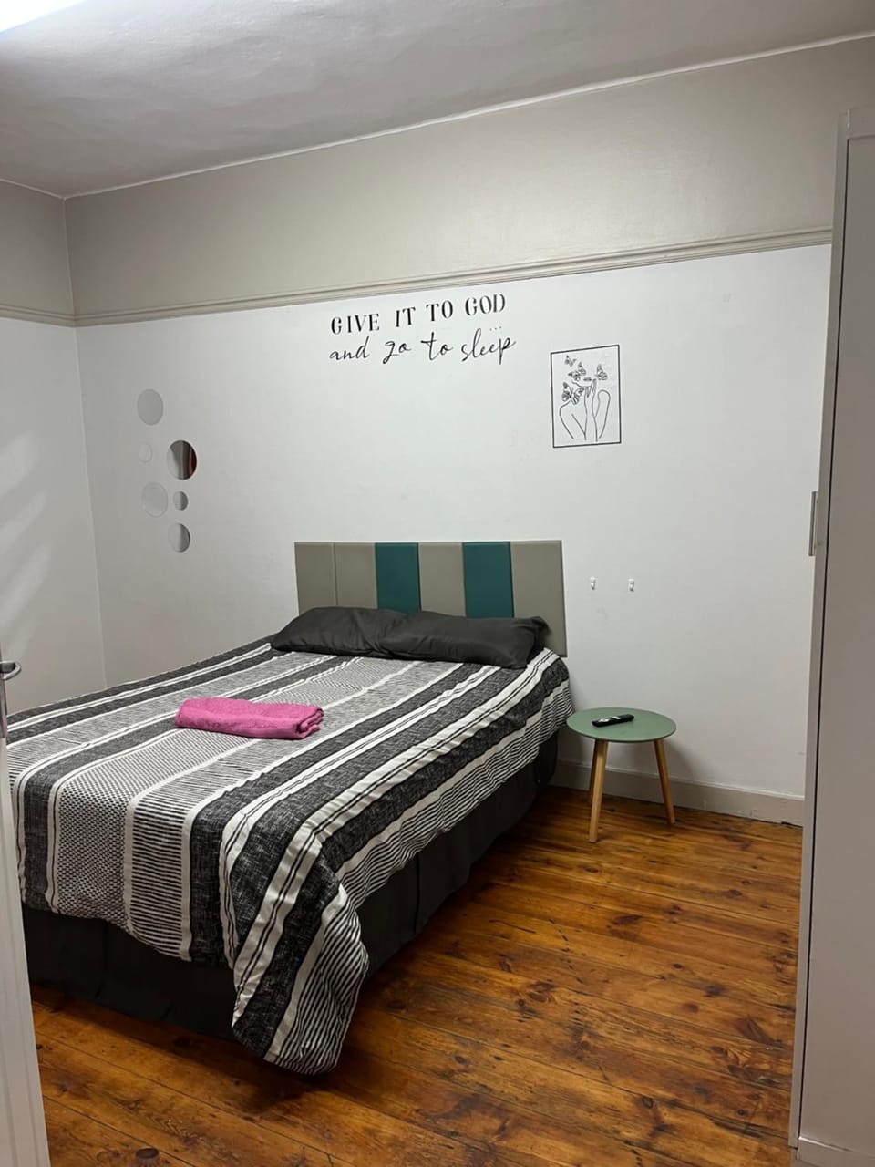 Zeess backpackers Bed and Breakfast in Port Elizabeth