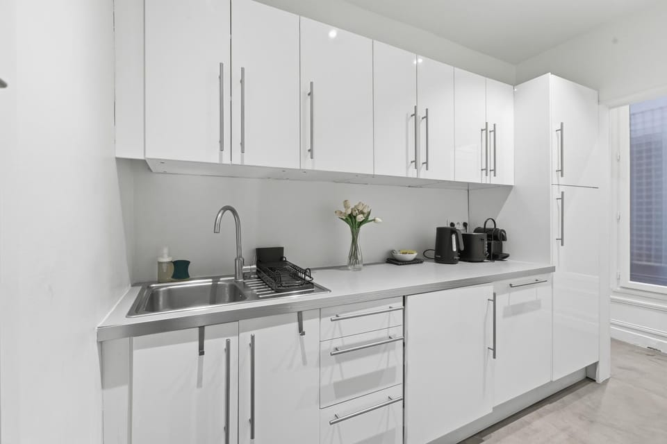 Sophisticated 1BR Near Opéra and Champs-Élysées Apartment in Paris