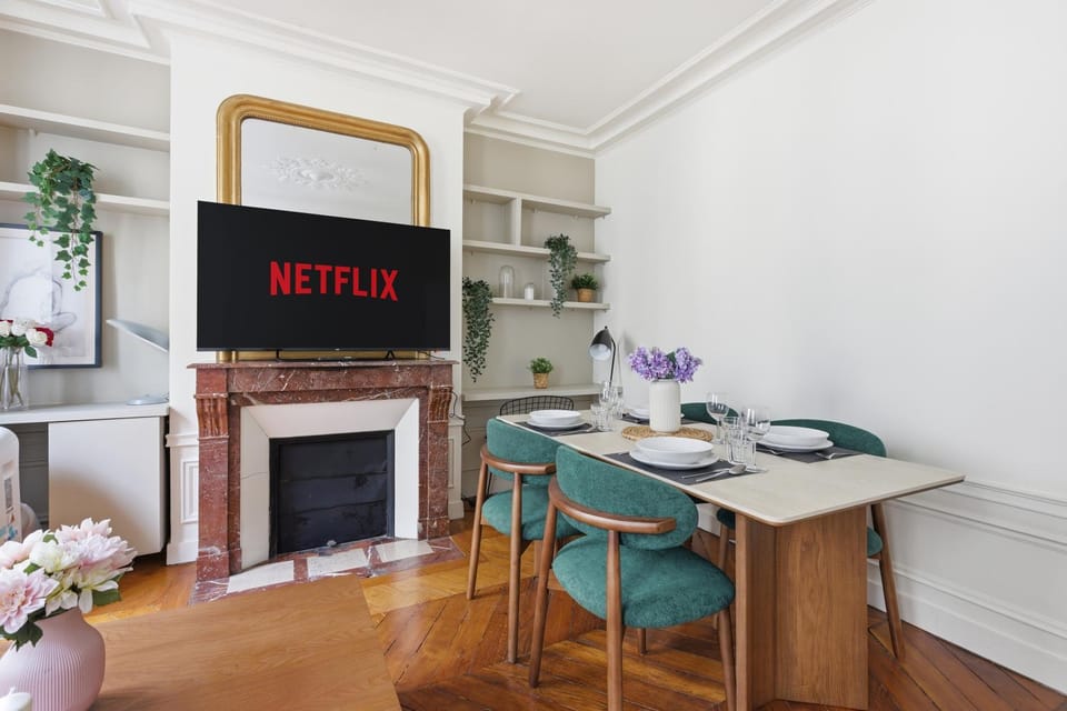 Sophisticated 1BR Near Opéra and Champs-Élysées Apartment in Paris