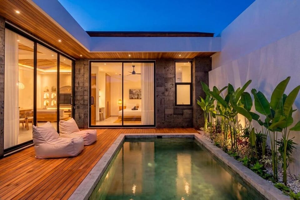 Patio, Garden, Balcony/Terrace, Seating area, Pool view, Swimming pool