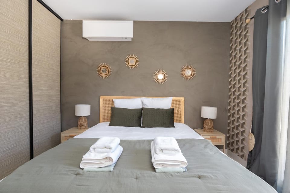 Bed, Photo of the whole room, Bedroom, Garden view, heating, internet, towels, air conditioner
