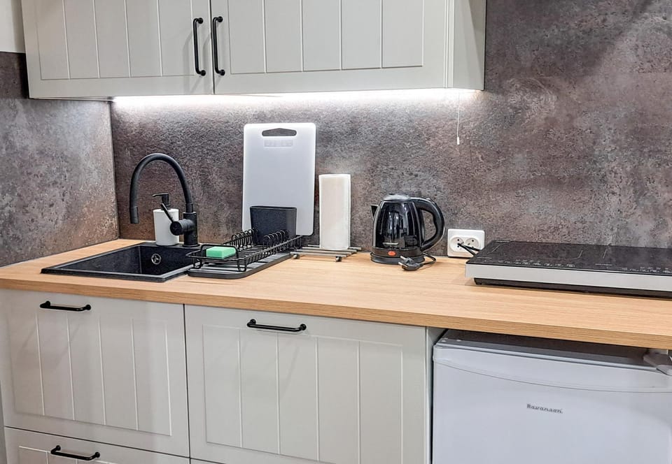 Kitchen or kitchenette, oven, stove, kitchen