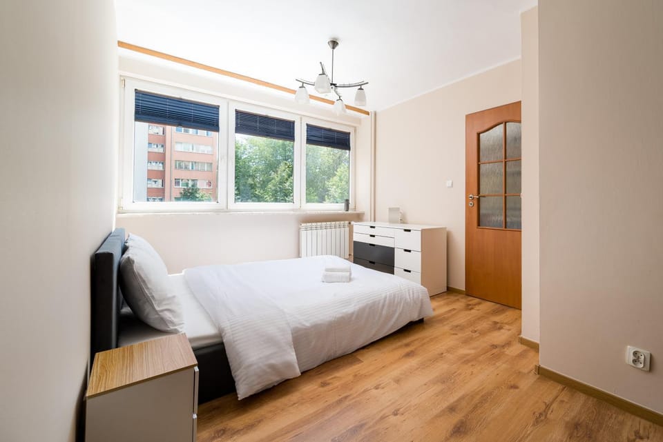 Bed, Photo of the whole room, Bedroom, internet