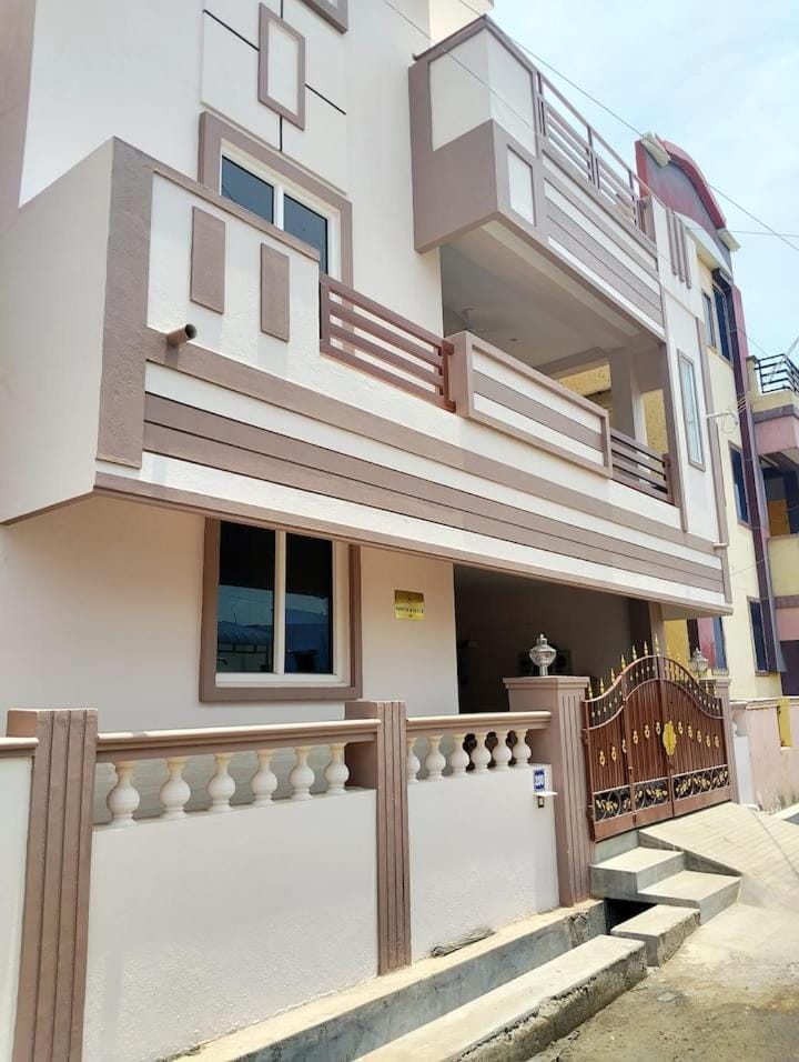 Calm 2 BHK GF 2 km WhiteTown LYRA House in Puducherry