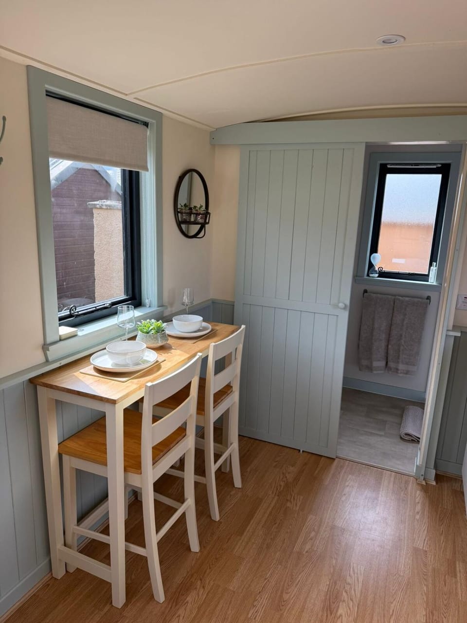 Kingsmills Shepherds Hut - Town Centre Apartment in Inverness