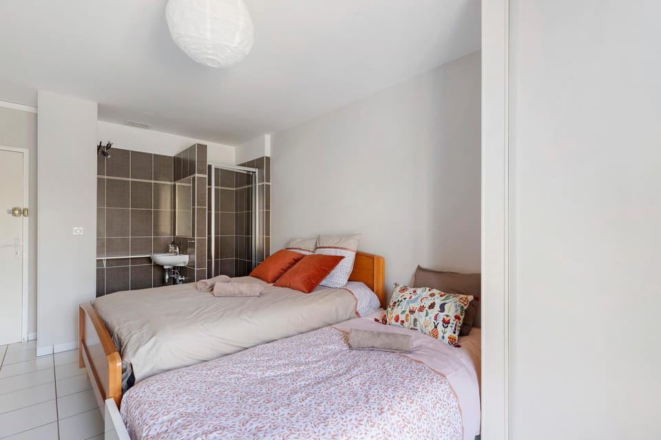 Living room, Bedroom