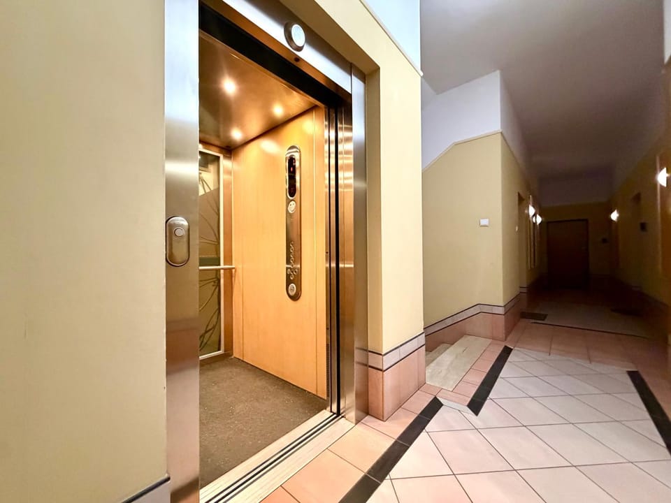 elevator