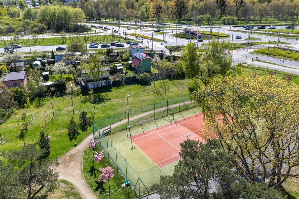 Tennis court