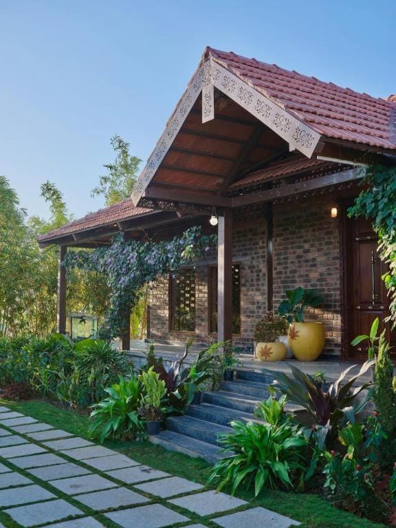 Atmos Coquitos, Kerala themed manduva courtyard Farm Stay in Telangana