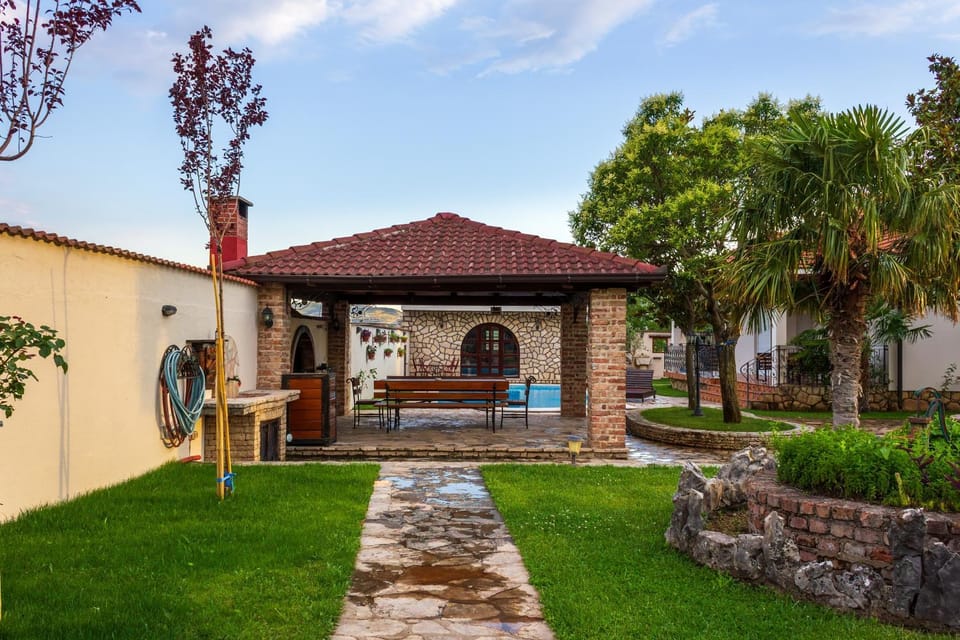 Property building, Patio, Garden
