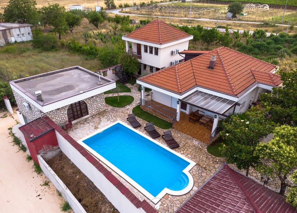 Property building, Pool view, Swimming pool, Swimming pool