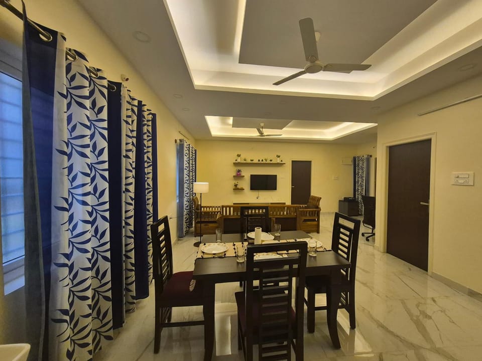 3BHK, Home wi fi Kitchen I Lift I Car Park Apartment in Bengaluru