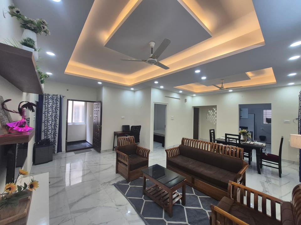 3BHK, Home wi fi Kitchen I Lift I Car Park Apartment in Bengaluru