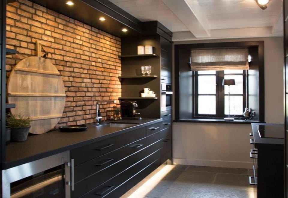 Kitchen or kitchenette, pet friendly, stove