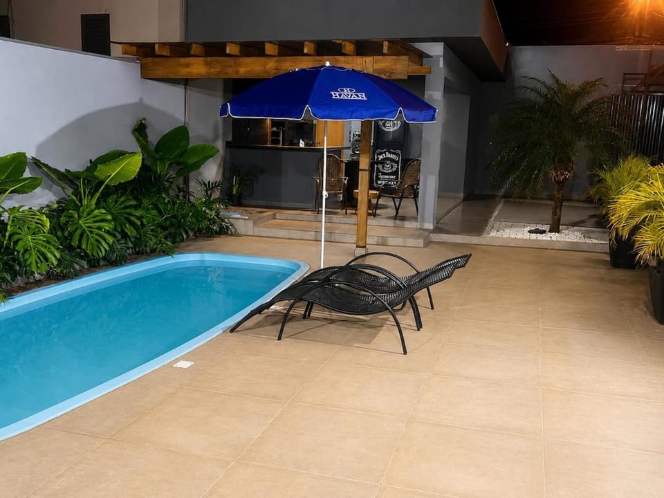Pool view, Swimming pool, sunbed