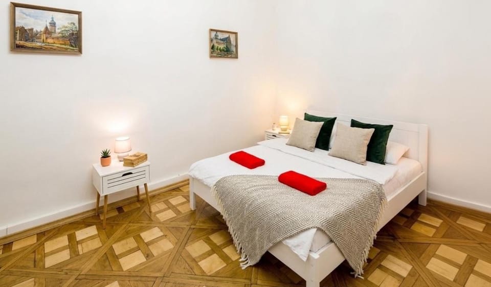 Three-room apartments on Rynok Square Apartment in Lviv