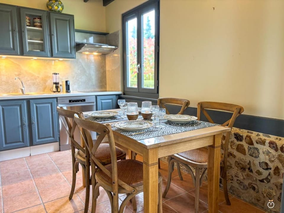Les Chataigniers Cottage 10 min de Honfleur House in Normandy