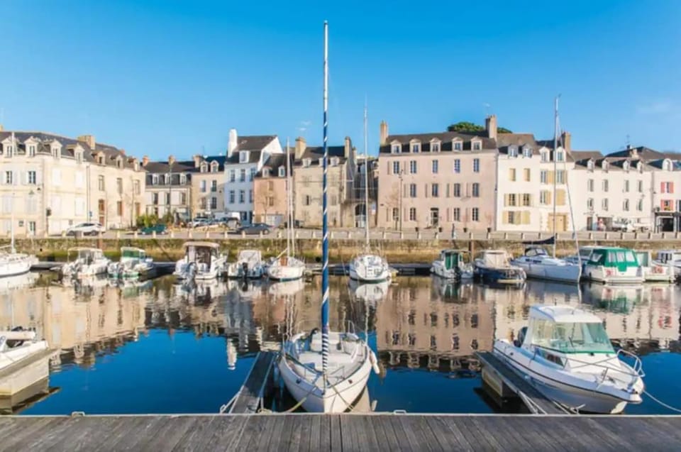 Vannes maison familiale avec jardin 6min du port House in Séné